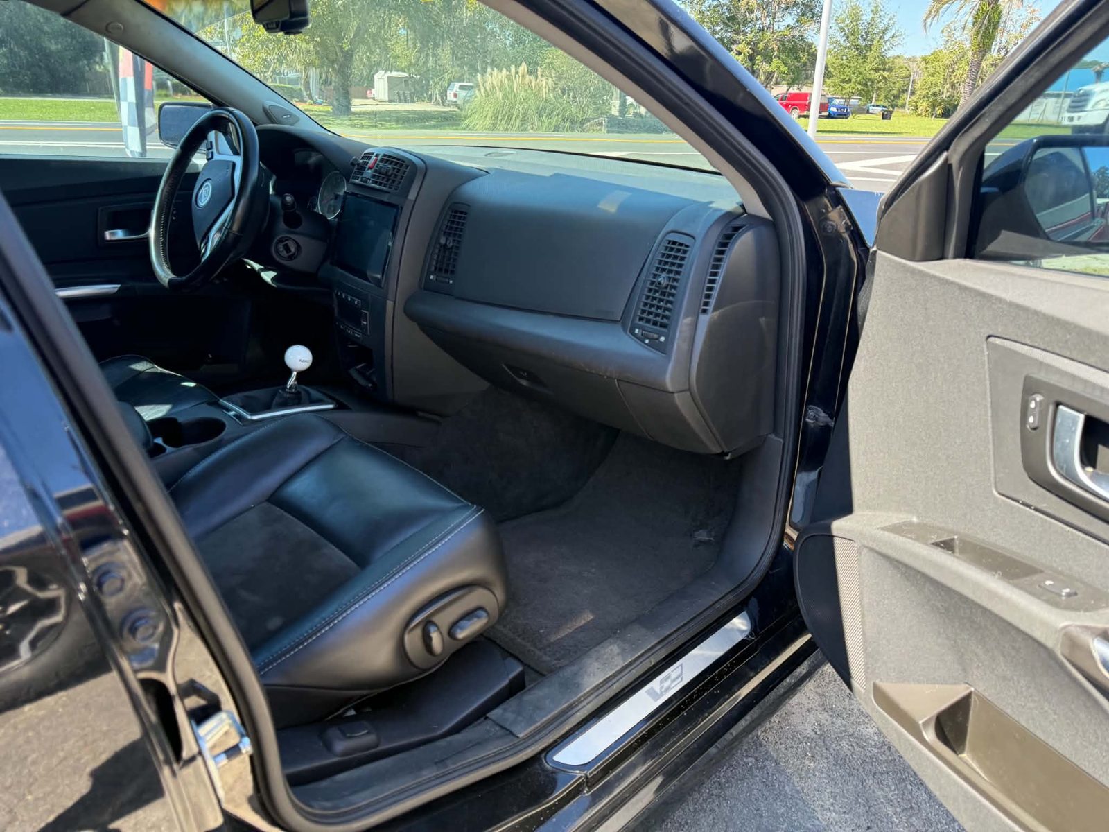 2004 Cadillac CTS V photo 12