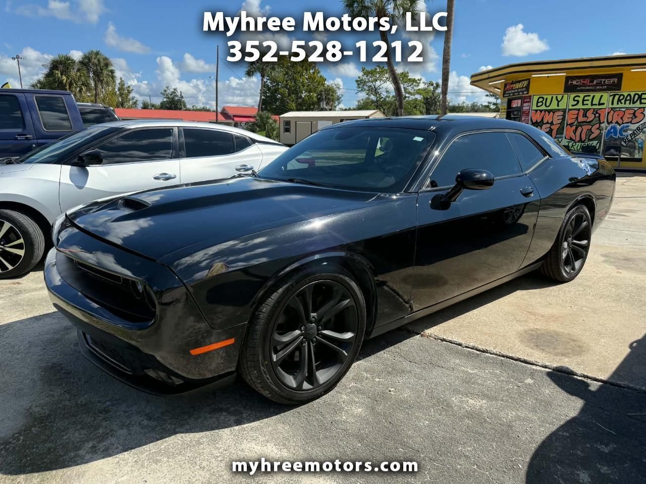2022 Dodge Challenger R/T Plus photo 1