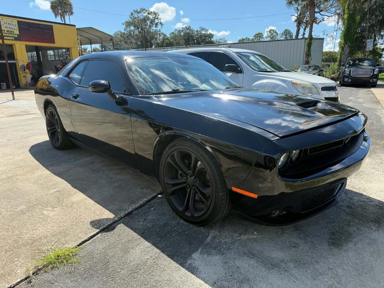 2022 Dodge Challenger R/T Plus photo 3