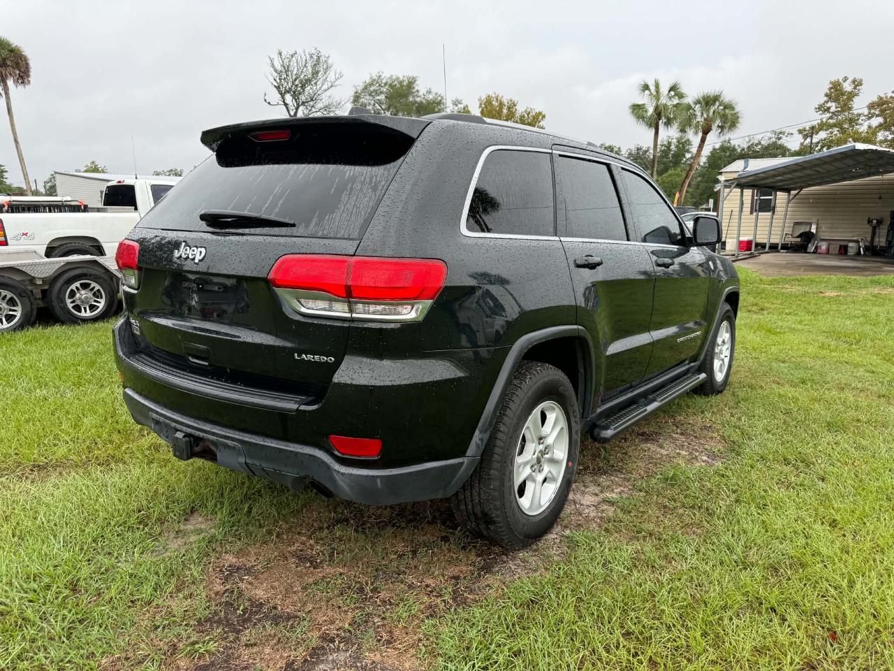 2015 Jeep Grand Cherokee Laredo 4WD photo 4