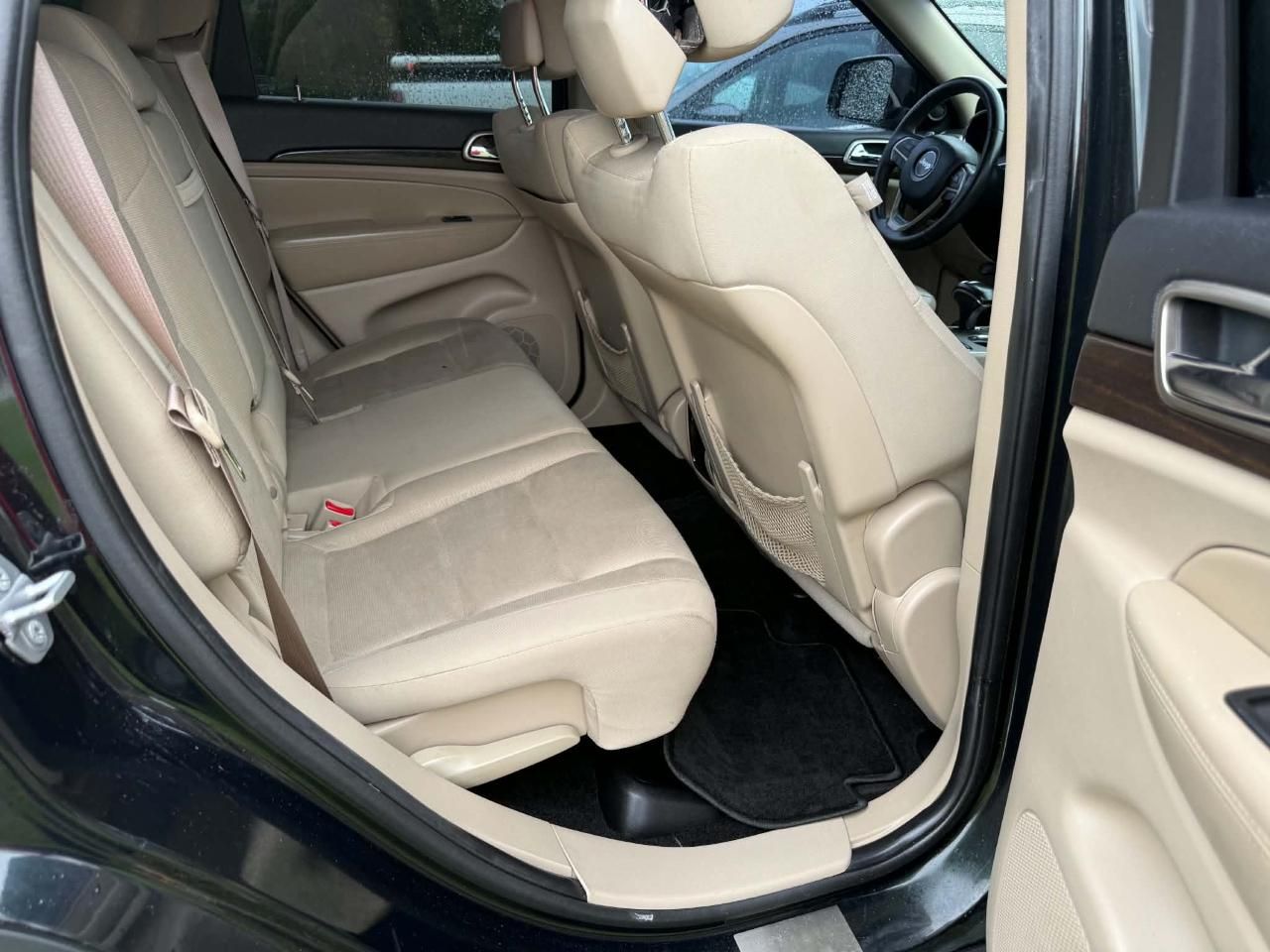 2015 Jeep Grand Cherokee Laredo 4WD photo 8