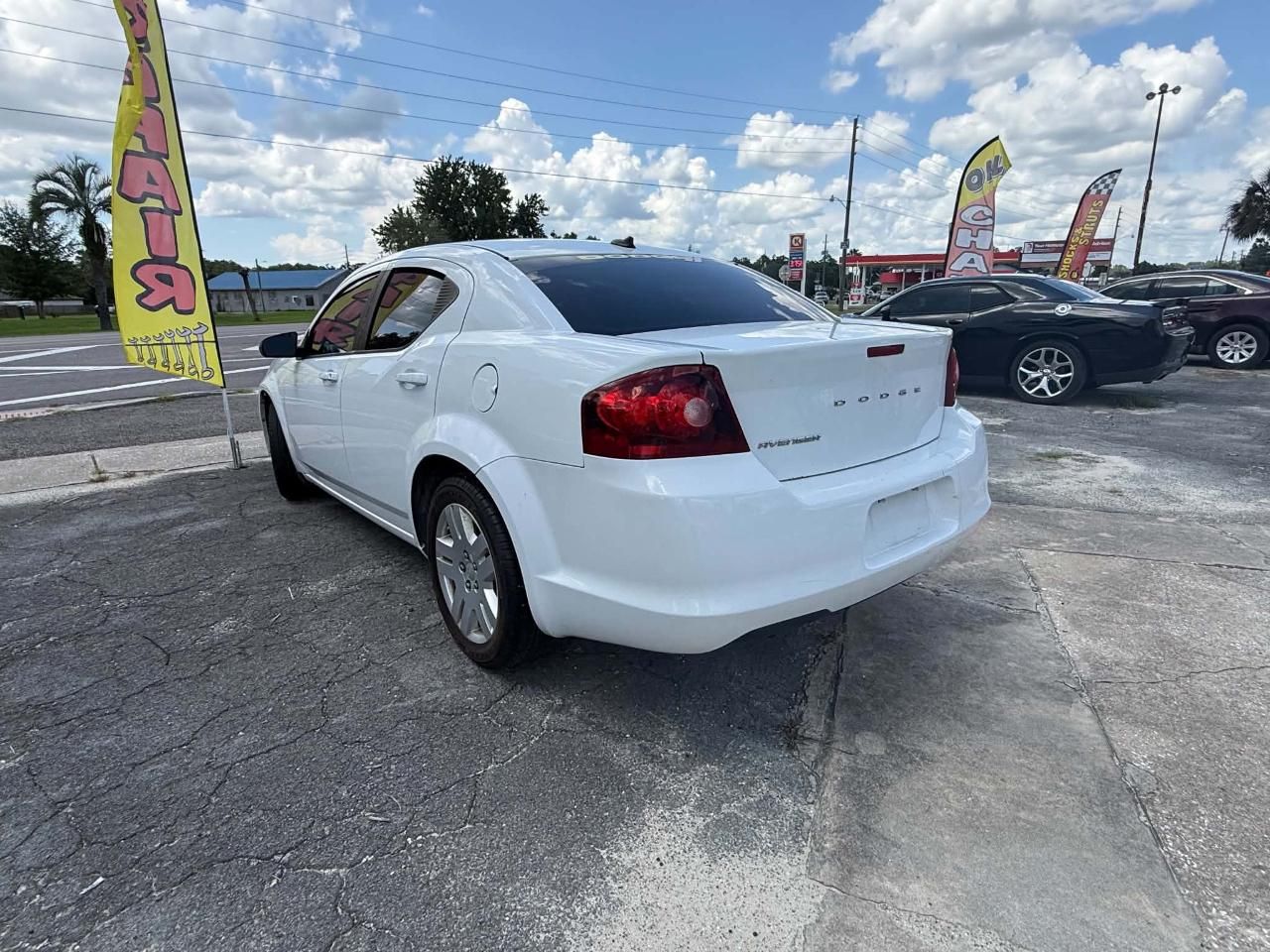 2013 Dodge Avenger Base photo 4