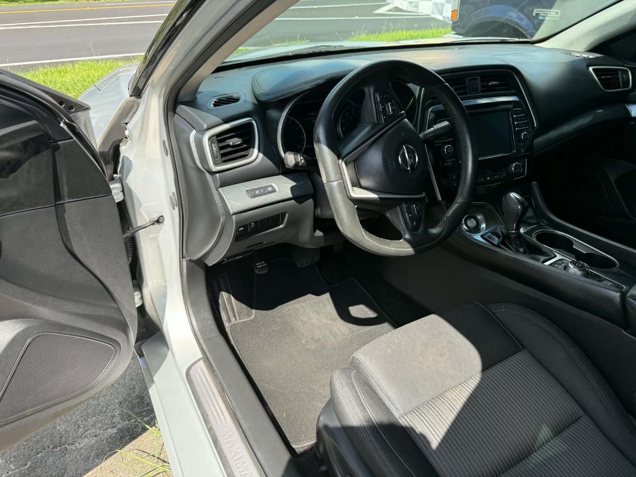 2018 Nissan Maxima 3.5 S photo 14